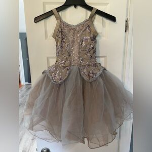 Weissman Latte dance costume. Size MC (size equivalent 10/12) with hair piece